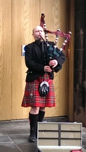Bagpiper