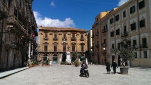 Piazza Bologni [2]