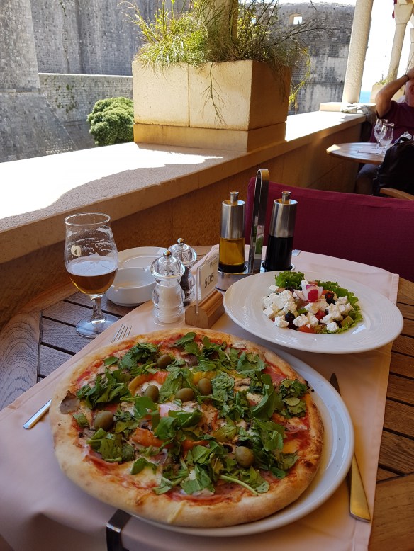 Dubravka 1836 daytime [3] food