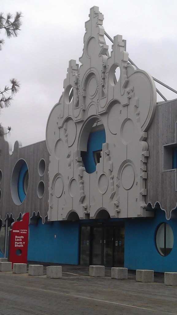 bbc-wales-entrance