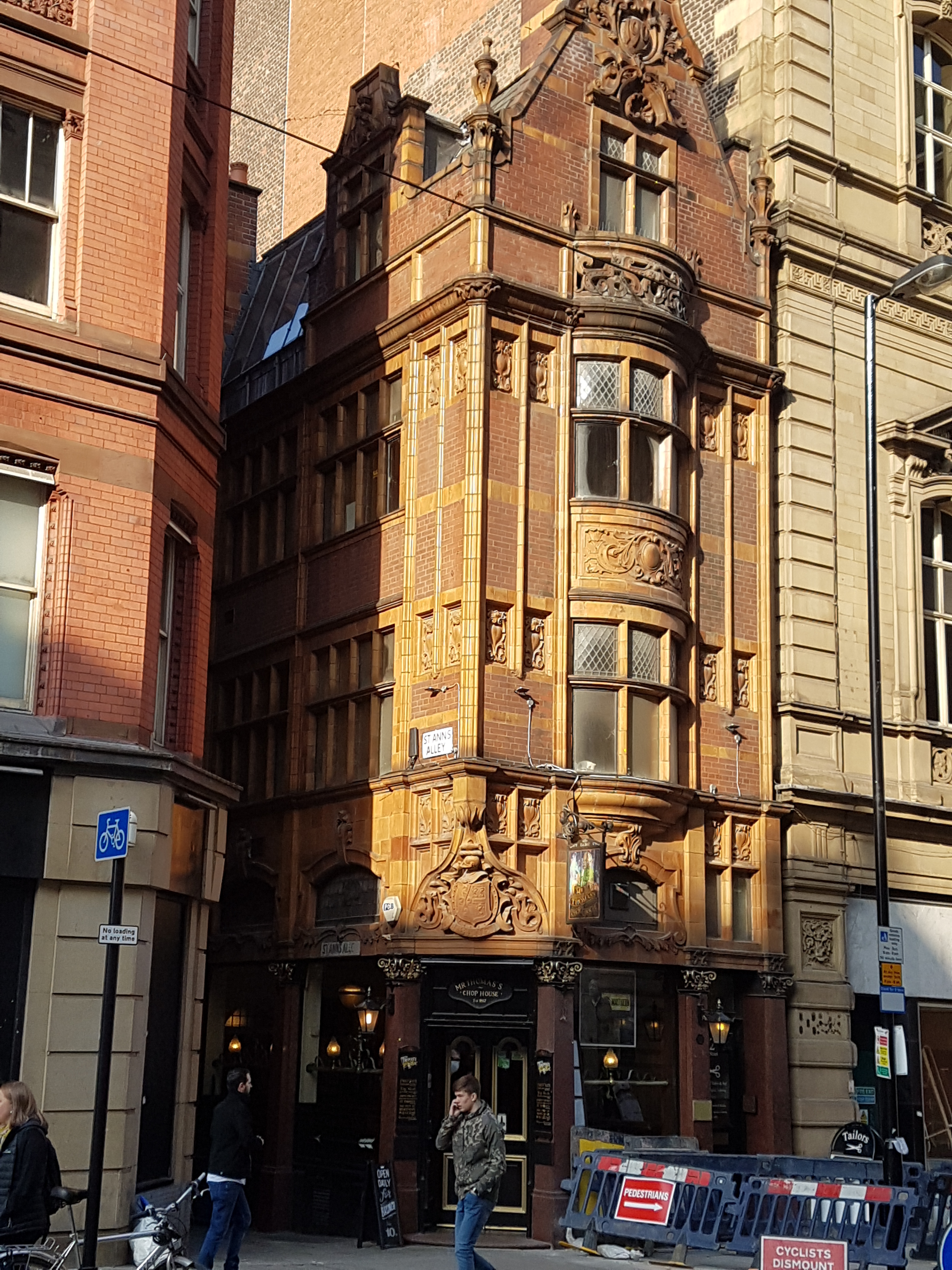 mr-thomass-chop-house-1