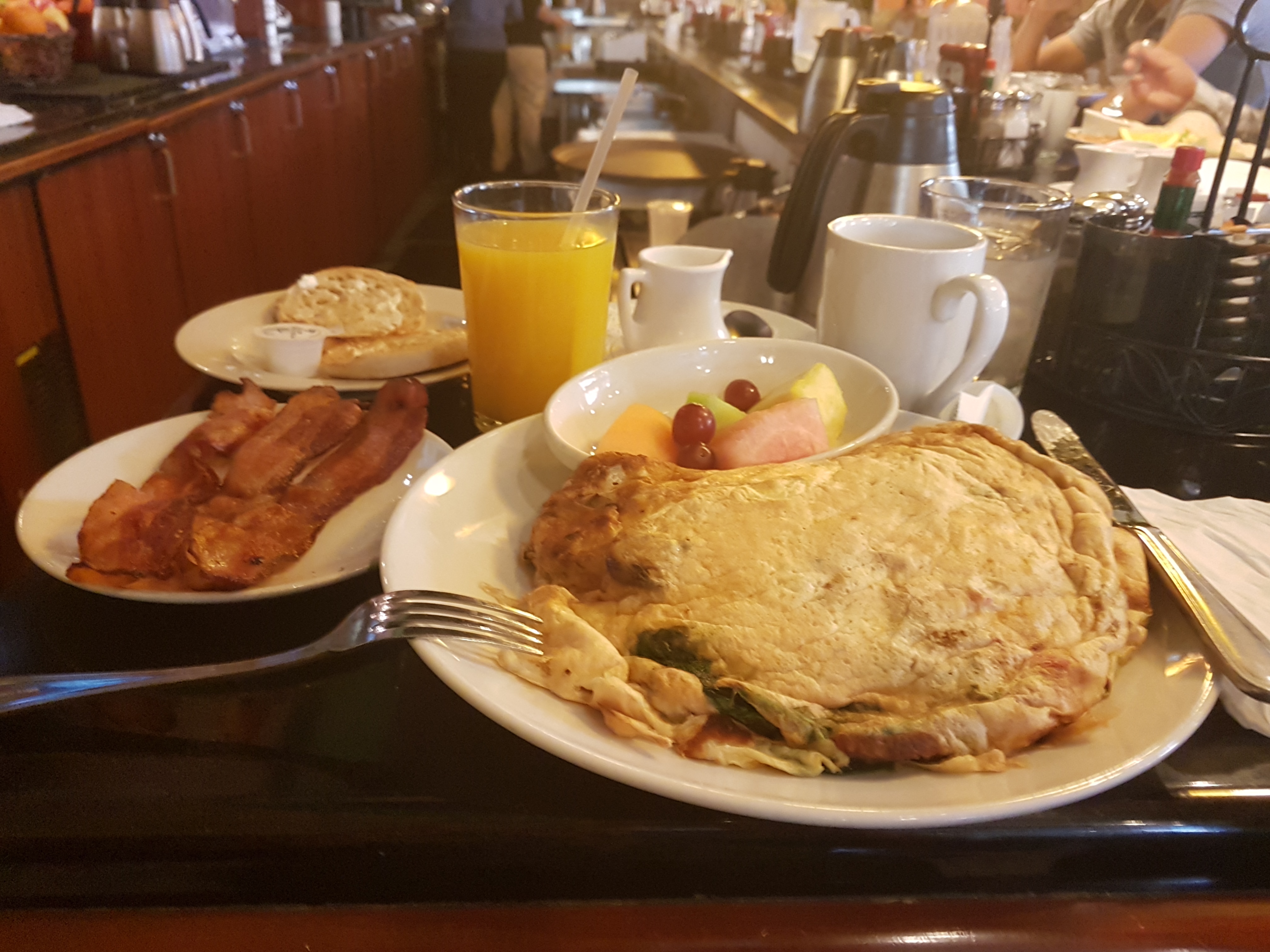 Eggsperience vegetarian omlet